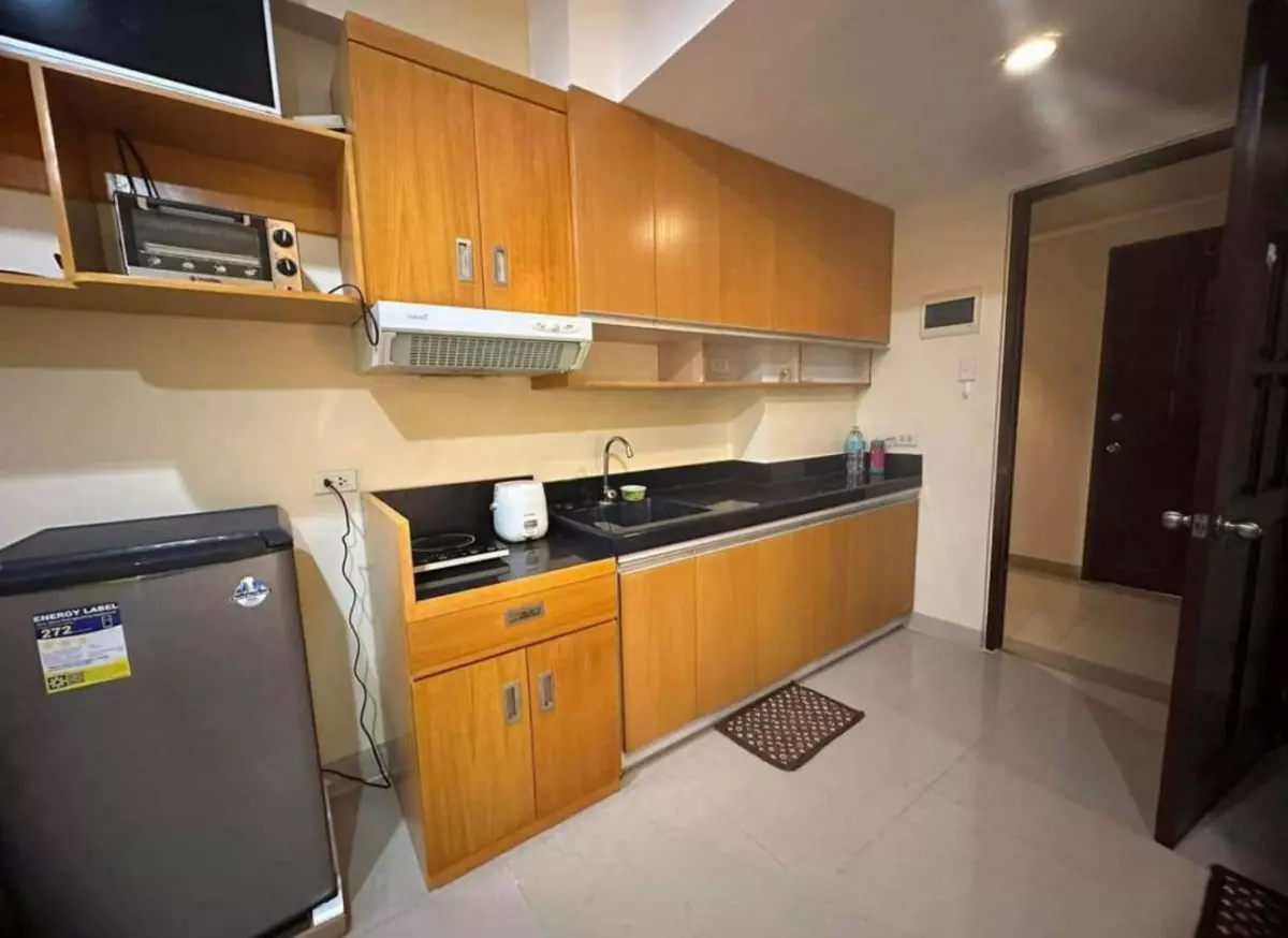 Fully furnished Studio Unit beside Ateneo de Cebu CLEAN TITLE — Studio in Mandaue City, Cebu, Philippines — Photo 3