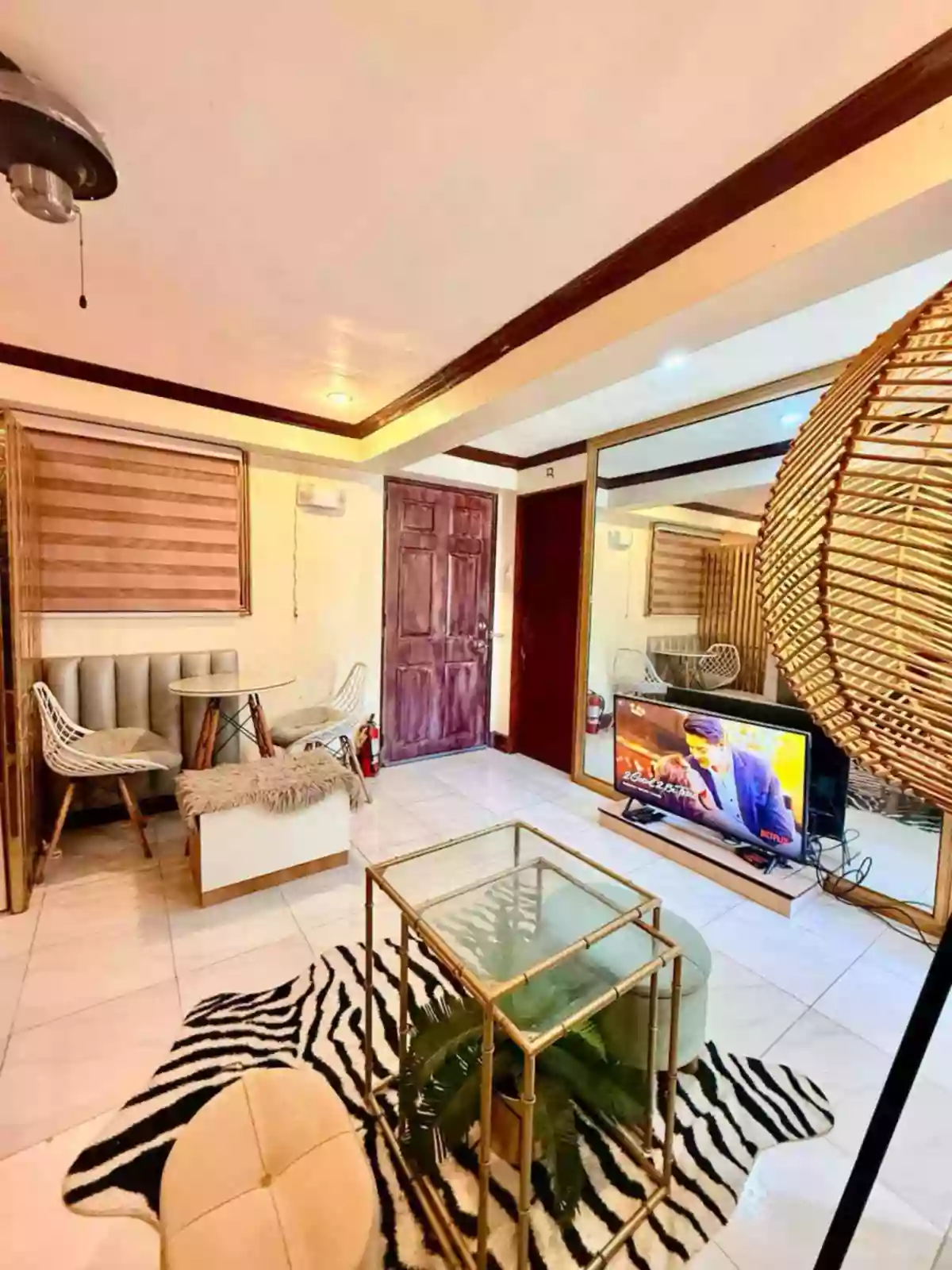 FOR SALE: 2 Bedroom Unit in Mactan Oasis Gardens Condominium — 2 Bedrooms in Cebu — Photo 6