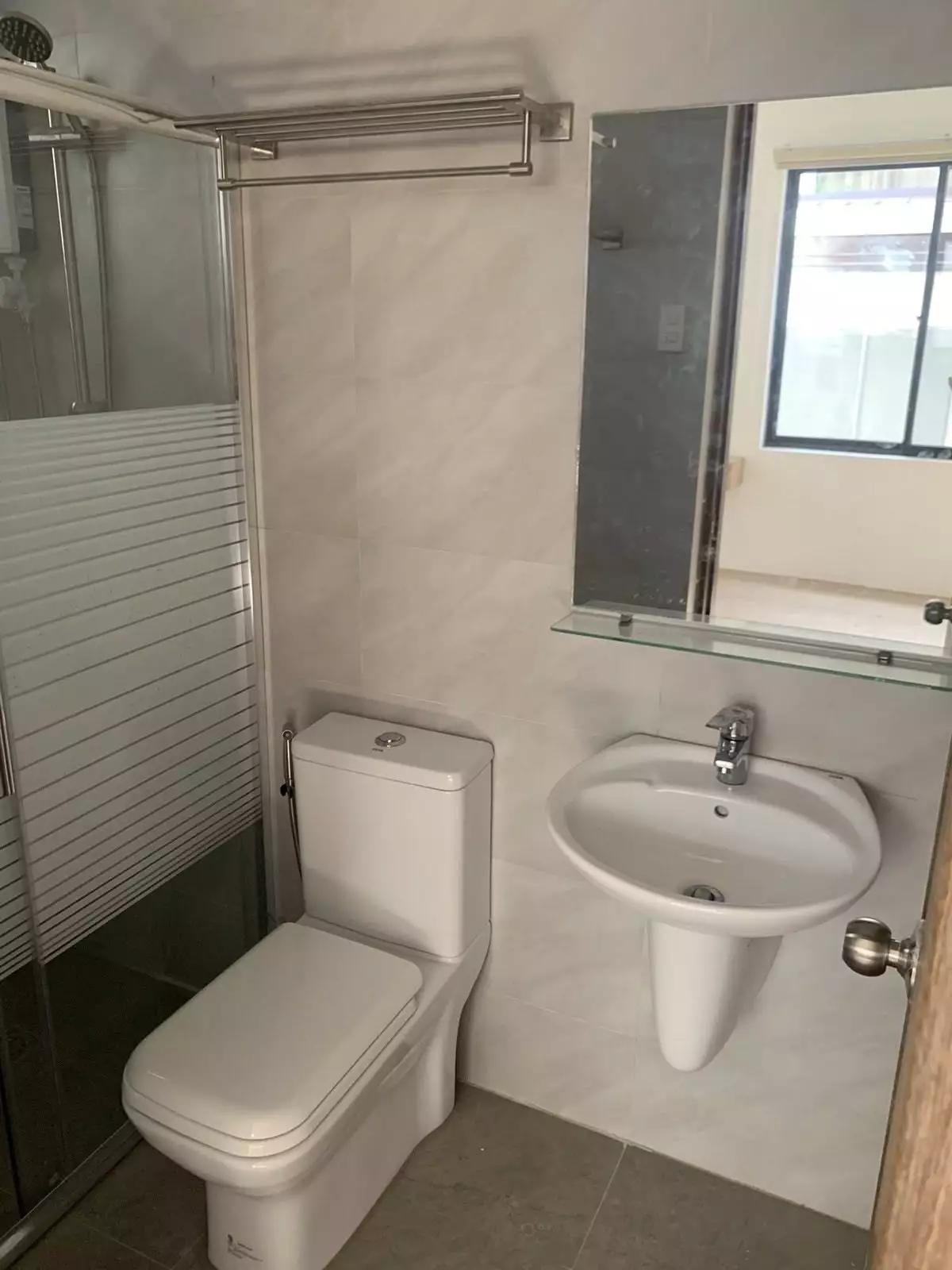 Bungalow House FOR RENT in Mabolo — House and Lot in Cebu, Philippines — Photo 3