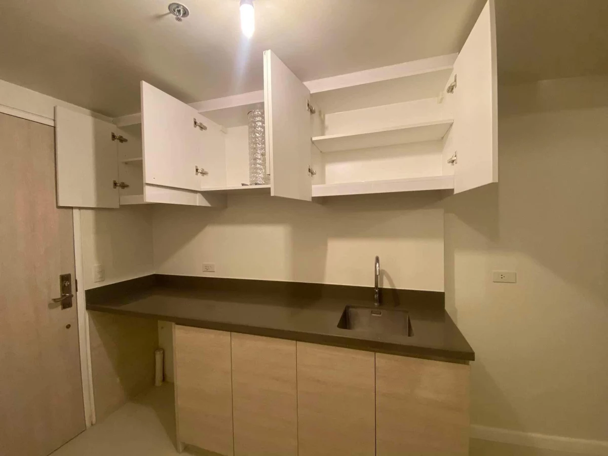 MANDANI BAY SUITES STUDIO UNIT SEAVIEW FOR SALE — Studio in F.E. Zuellig Avenue, Mandaue City, Philippines — Photo 5