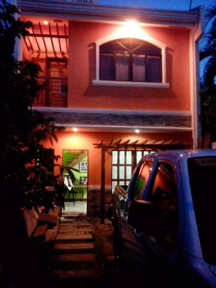 RUSH FOR SALE HOUSE AND LOT