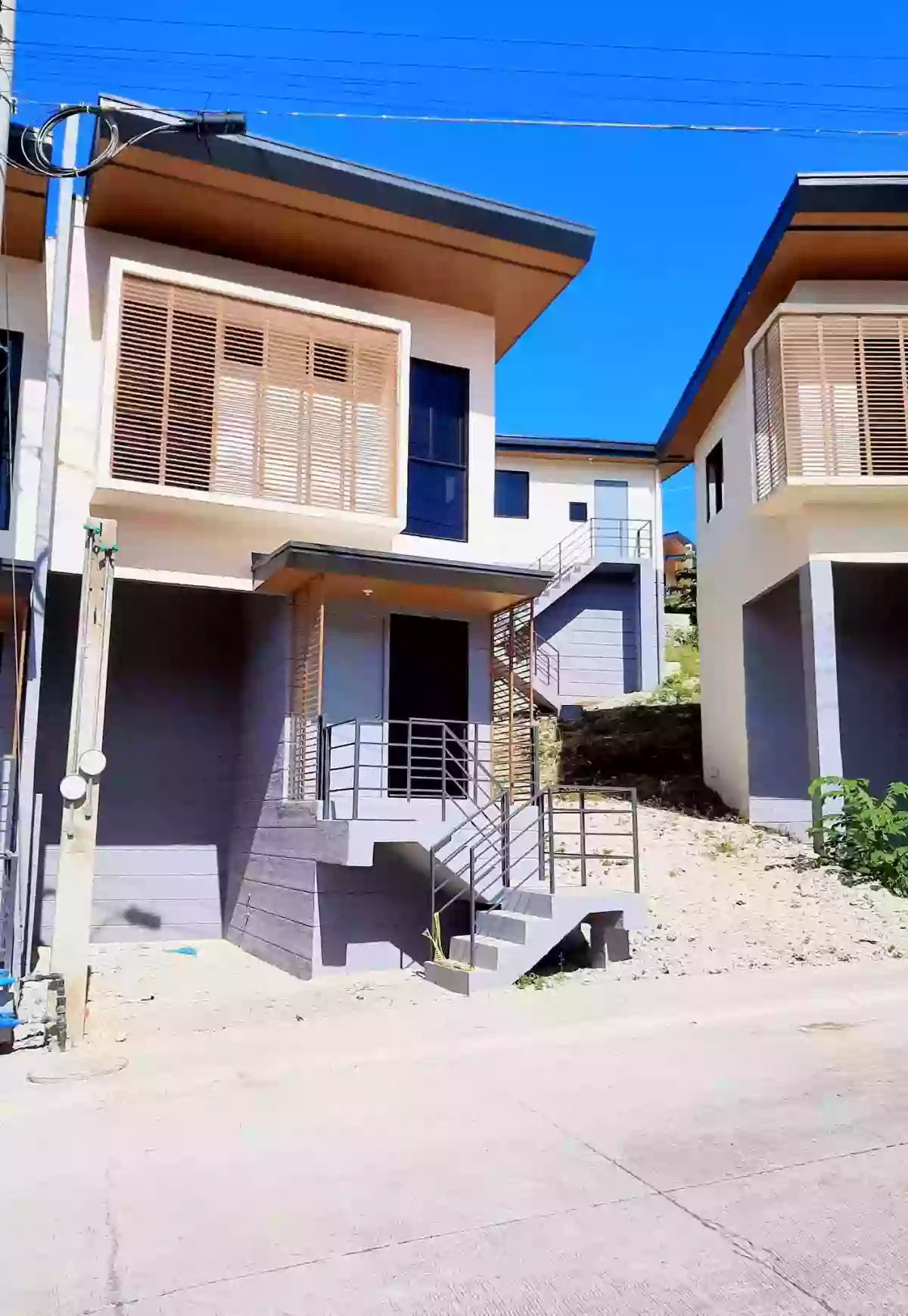 VERY RUSH FOR ASSUME TOWNHOUSE END-UNIT AT AMOA — Townhouse in Compostela, Cebu, Philippines — Photo 6