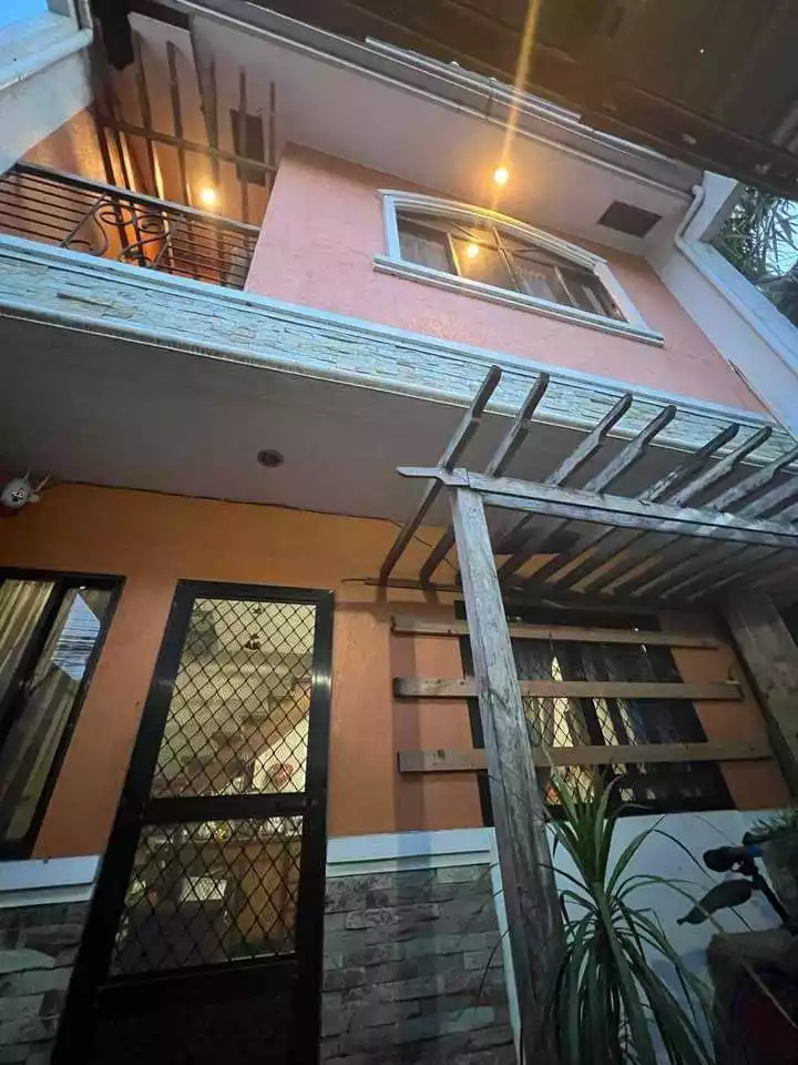 RUSH FOR SALE HOUSE AND LOT — House and Lot in Lapu-Lapu City, Cebu, Philippines — Photo 2