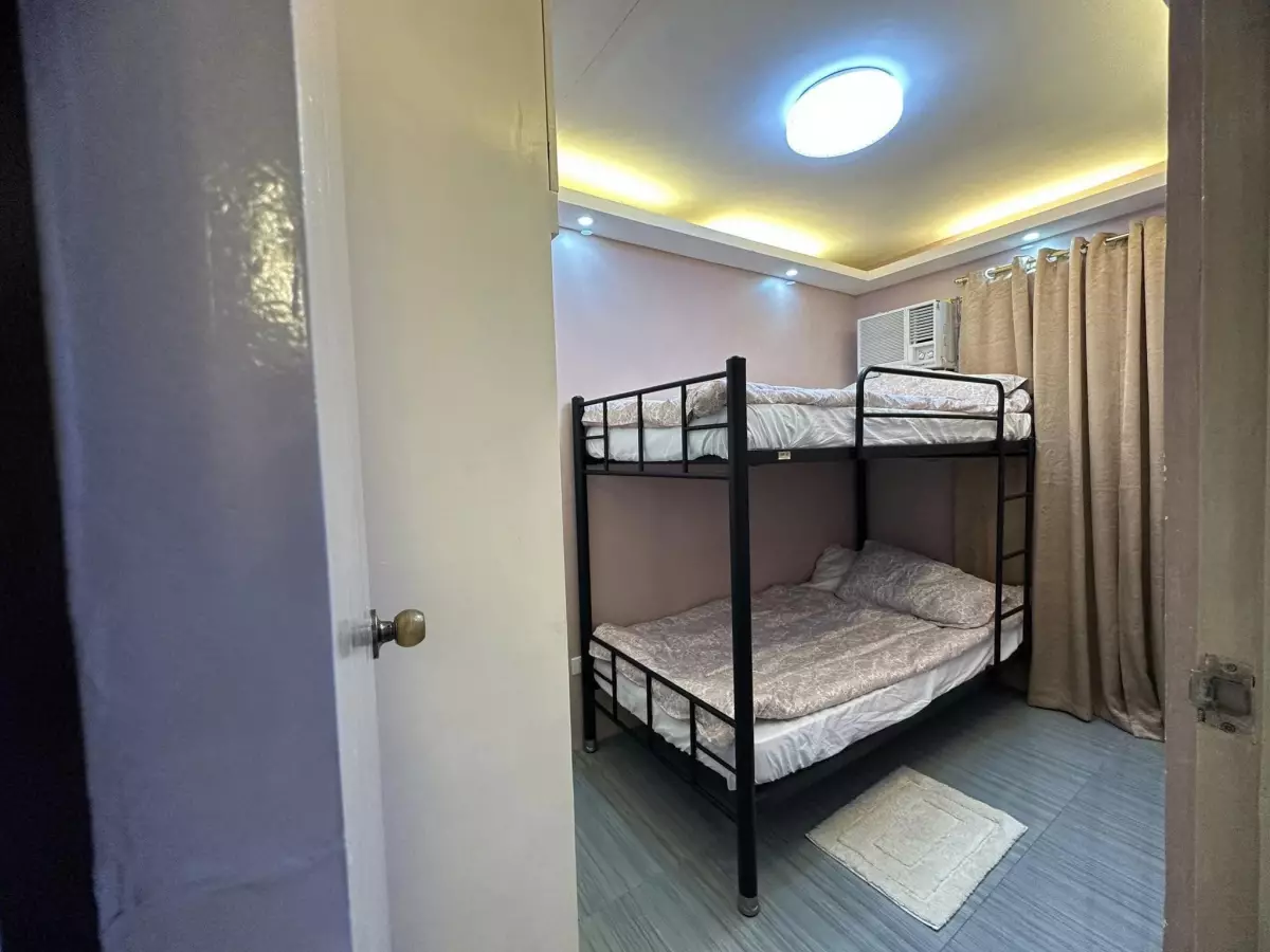 FOR RENT: FURNISHED 2 BEDROOM CONDO UNIT WITH BALCONY — 2 Bedrooms in Naya Road, Cebu City, Central Visayas — Photo 6