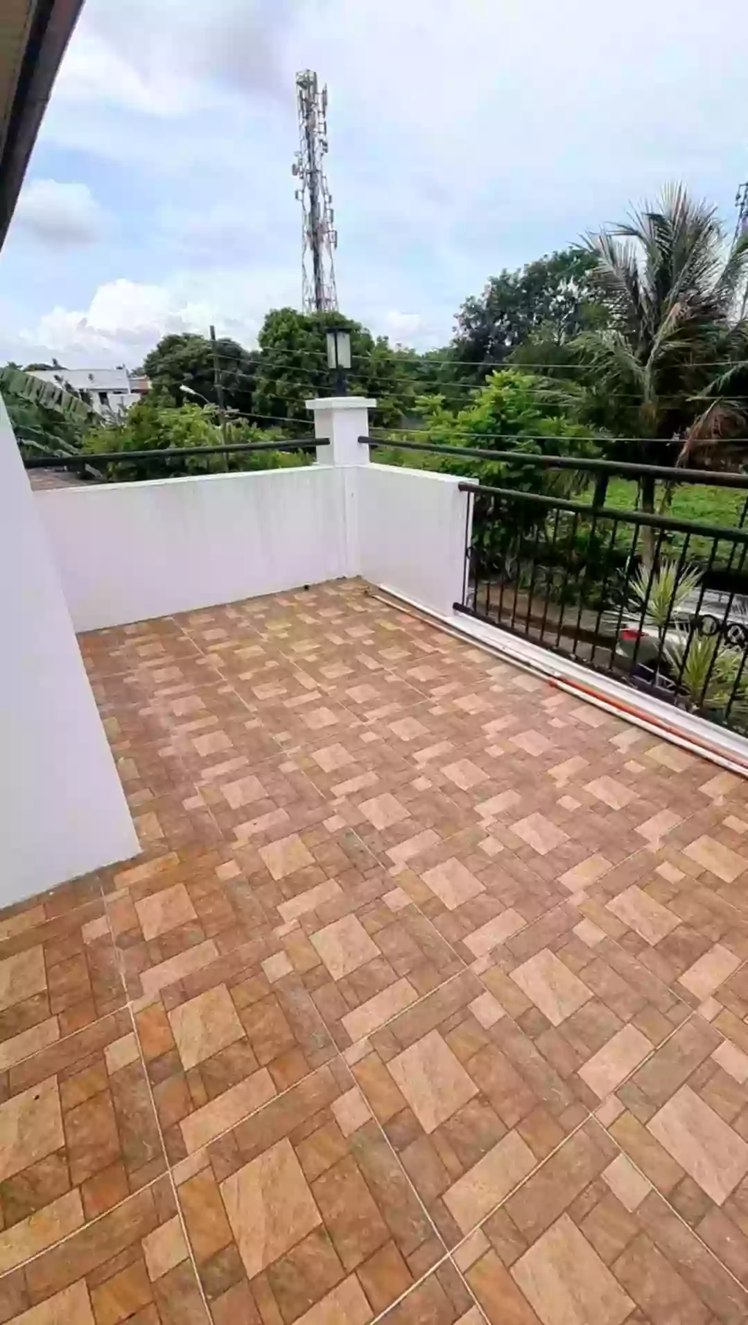 Open photo 17 of 22 — For Sale House and Lot in Executive Parkview Village