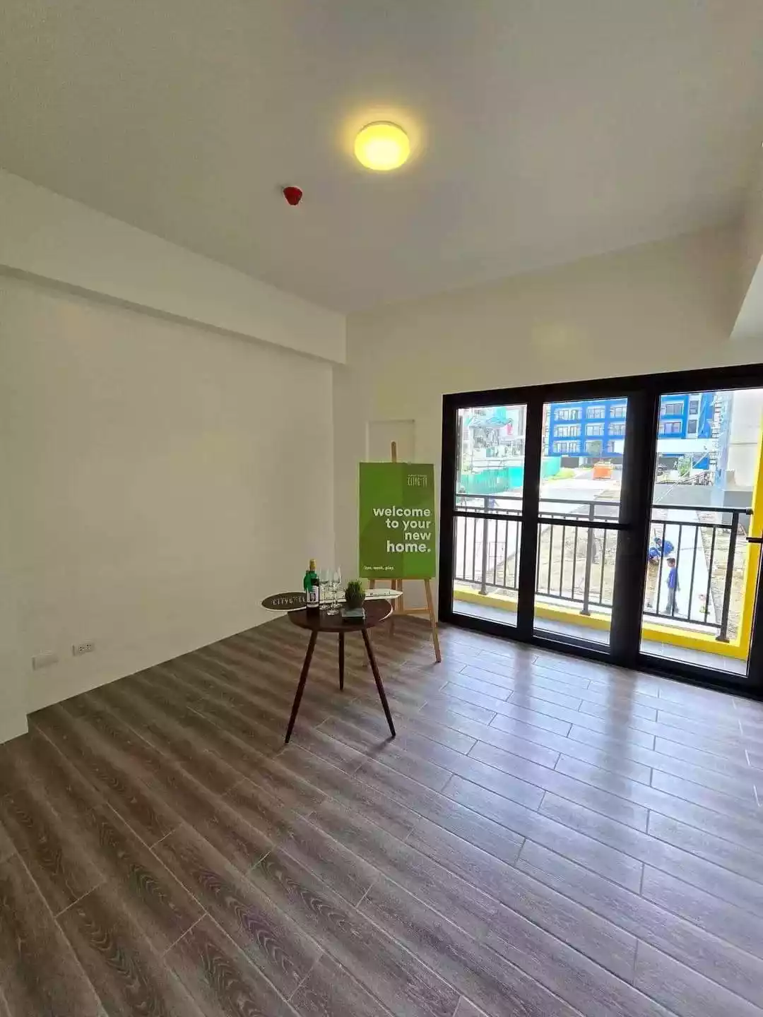 FOR SALE - STUDIO UNIT WITH BALCONY AND PARKING — Studio in Buhangin, Davao City, Davao del Sur — Photo 4