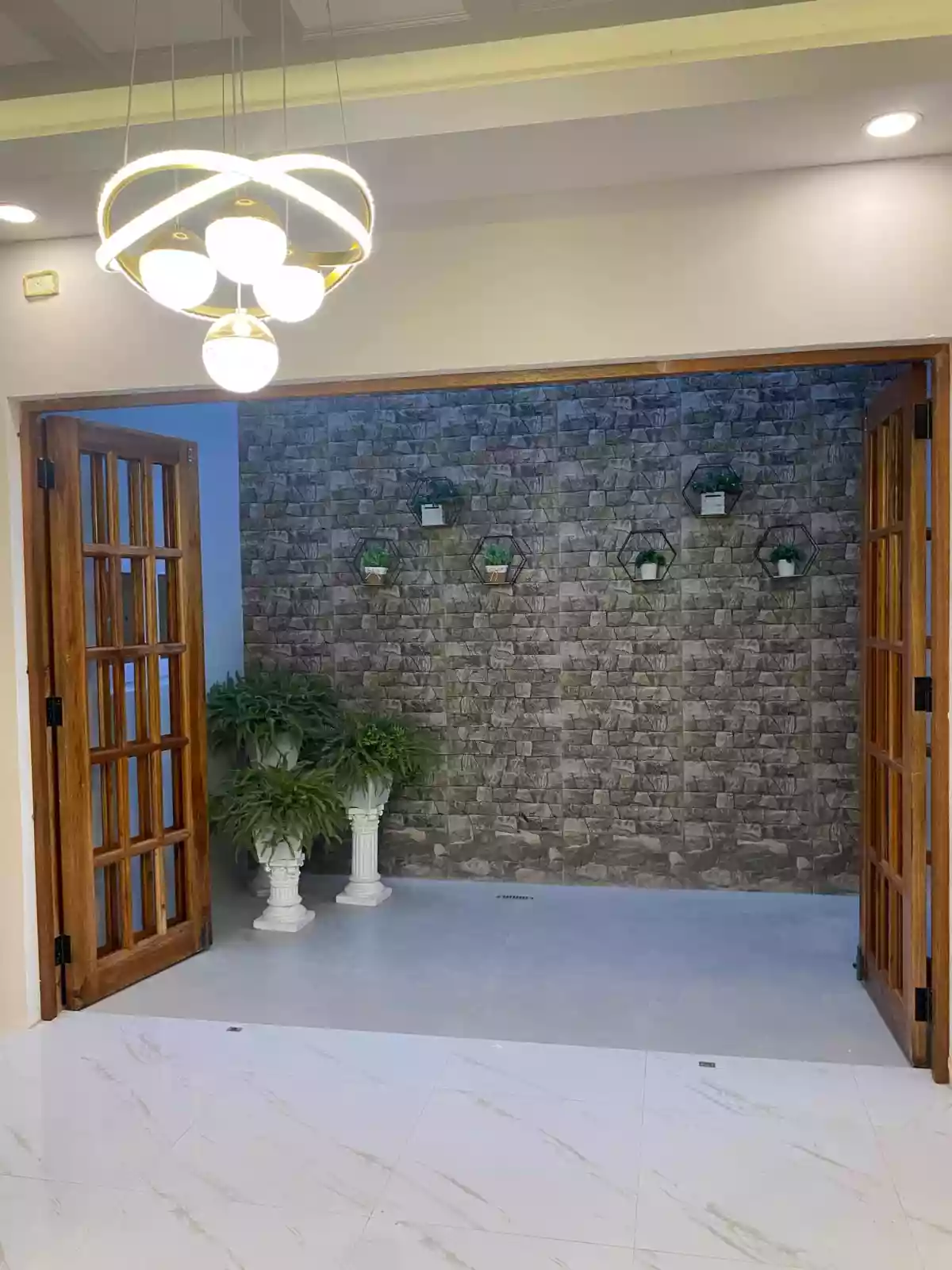 Open photo 16 of 16 — RFO HOUSE & LOT IN CORONA DEL MAR (BEACHFRONT SUBD) POOC TALISAY