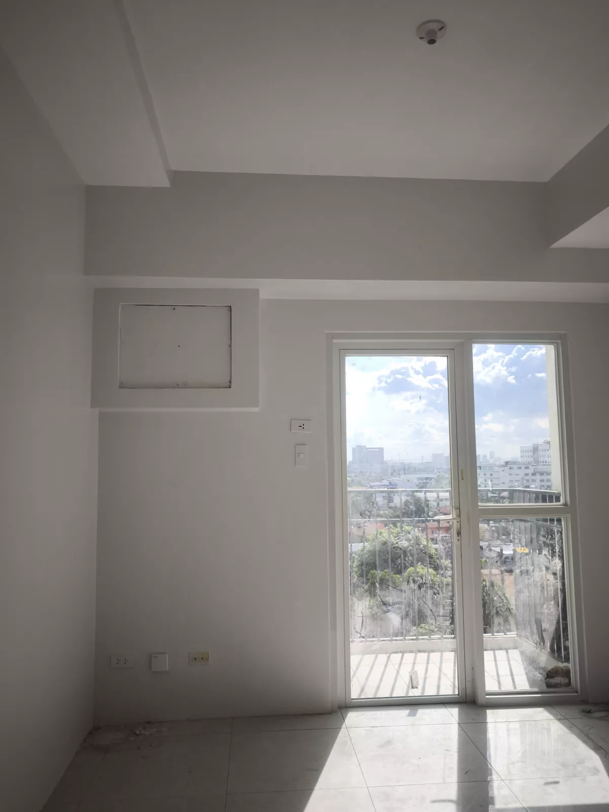 Sacrifice sale for Assume studio with balcony — Studio in Mandaue City — Photo 3