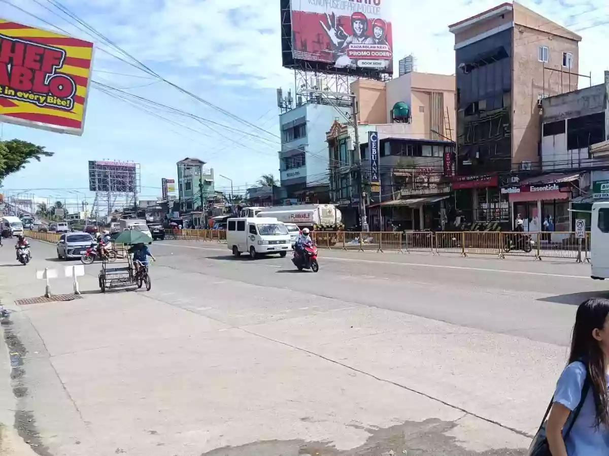 Income-Generating 5-Storey Building in Looc, Mandaue, Cebu — Building in Mandaue, Cebu, Philippines — Photo 5