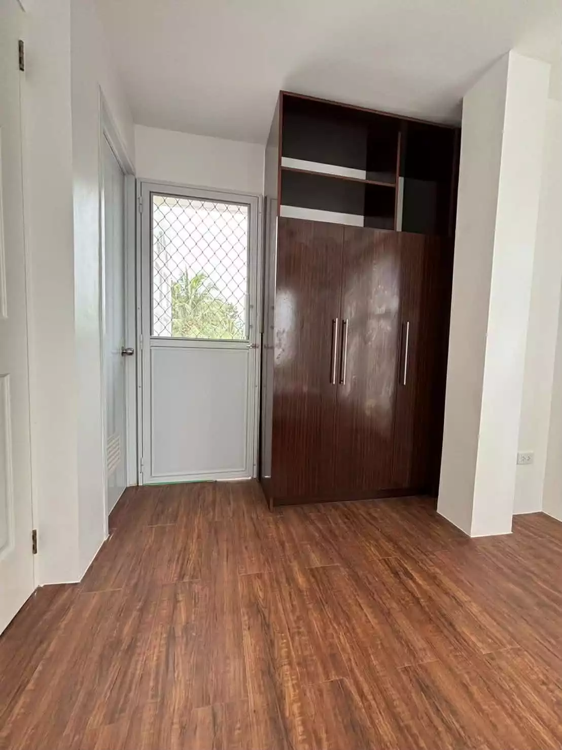 For Sale House and Lot unit at Royal Palms Quatro — House and Lot in Royal Palm Quatro, 16th street, Biking — Photo 6