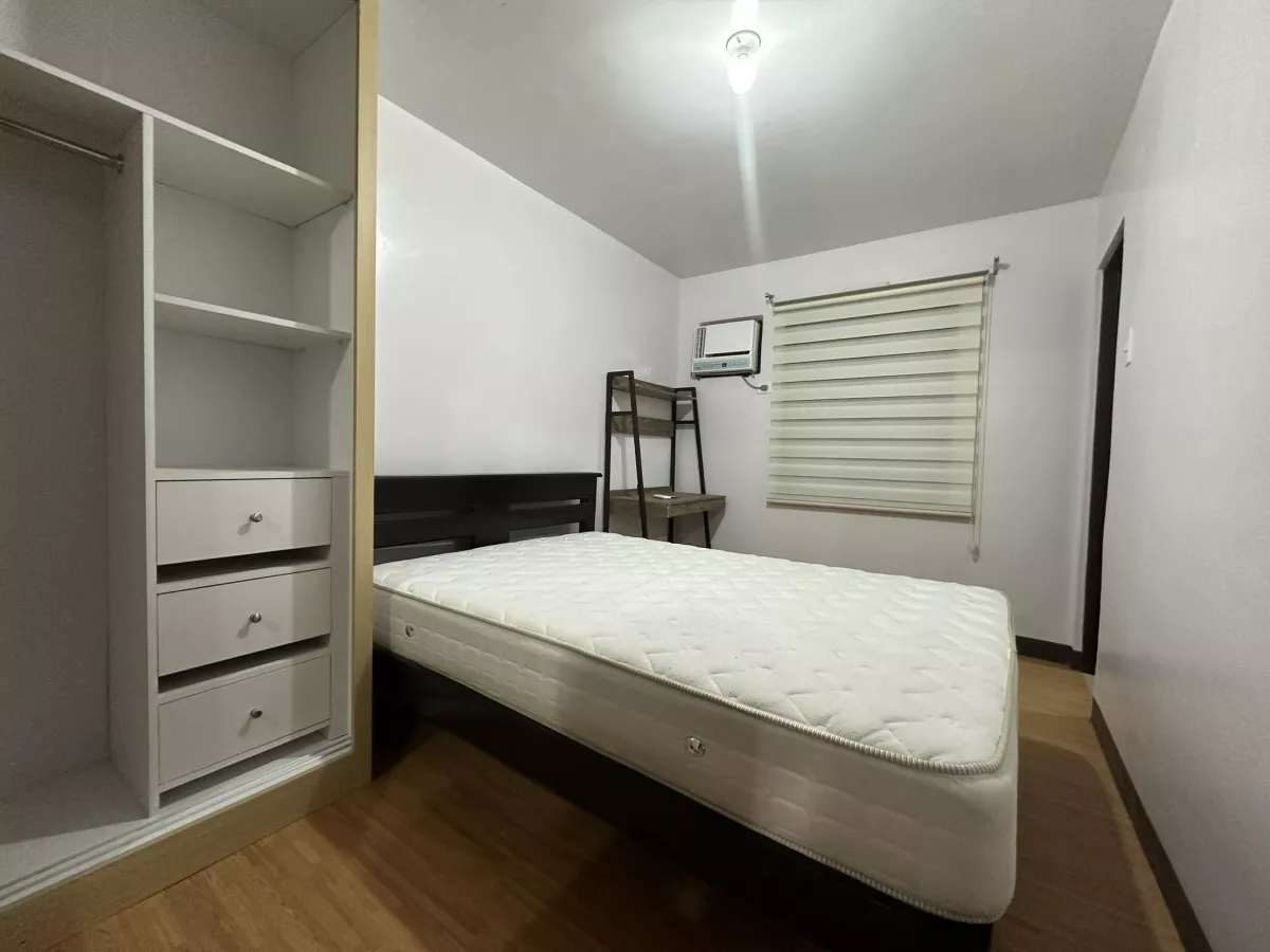 RUSH ASSUME: 2 BEDROOM CONDO UNIT WITH BALCONY — 2 Bedrooms in Naya Road, Cebu City, Central Visayas — Photo 6