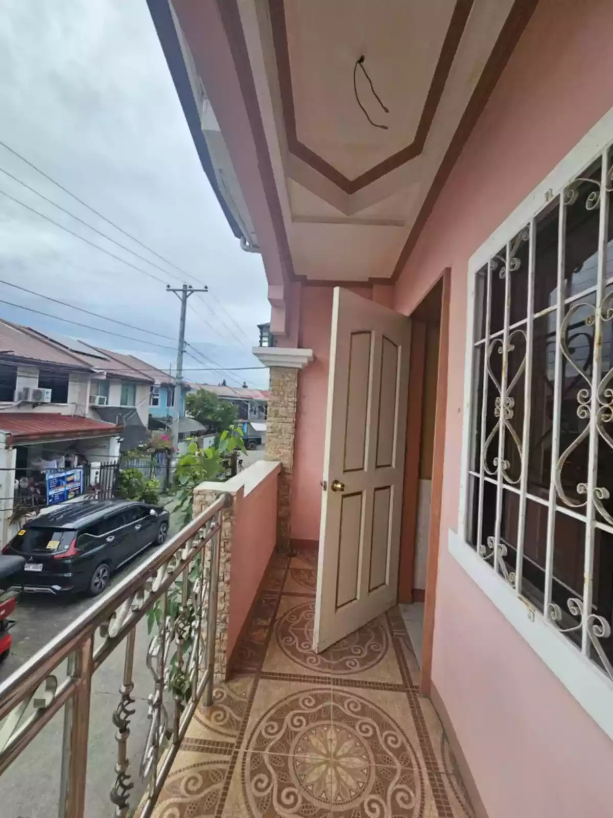 HOUSE AND LOT FOR SALE — House and Lot in Lapu-Lapu City, Cebu, Philippines — Photo 2