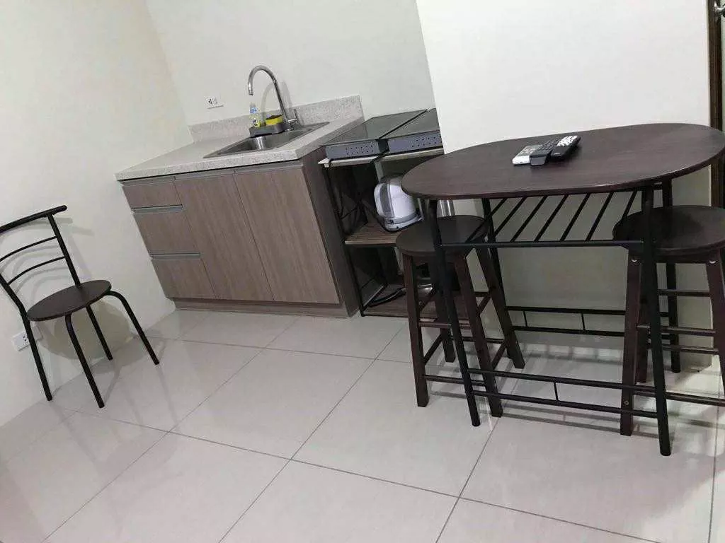 Corner & Seaview: 1bedroom Fully furnished — 1 Bedroom in Cogon Ramos, Cebu City, Cebu — Photo 4