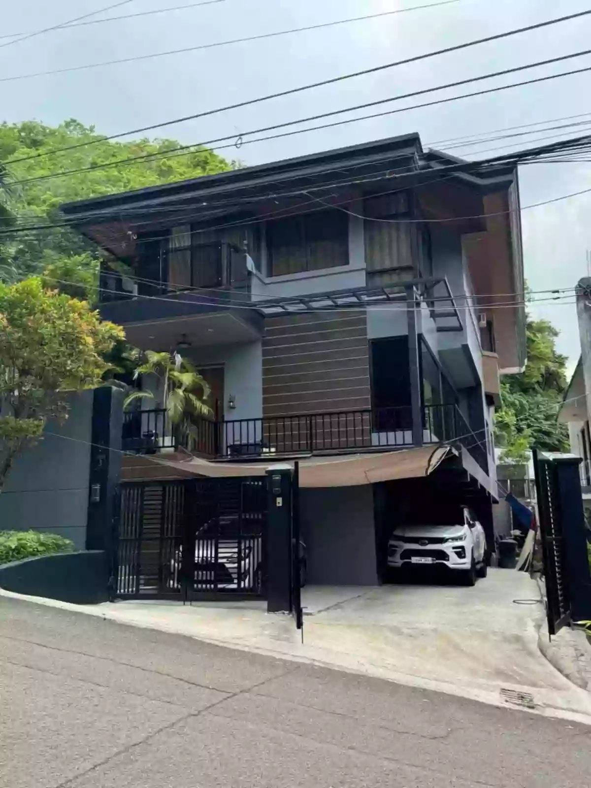 MARIA LUISA HOUSE AND LOT