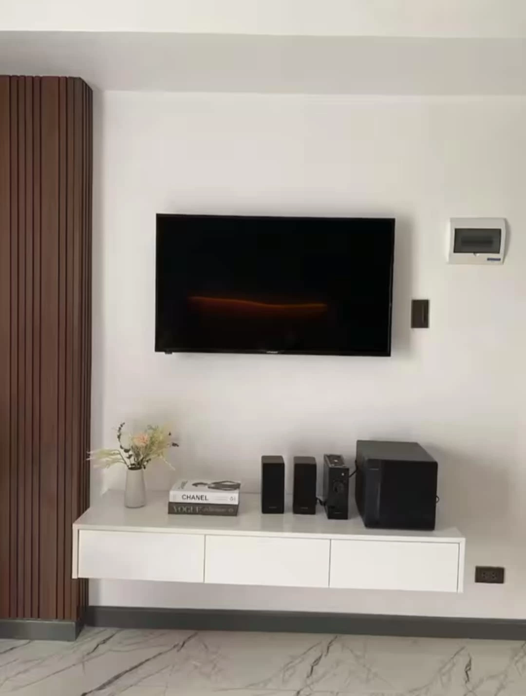 Luxury Studio Condo: Breathtaking City, Mountain & Sea Views at Amani Grand — Studio in Lapu-Lapu City, Cebu — Photo 4