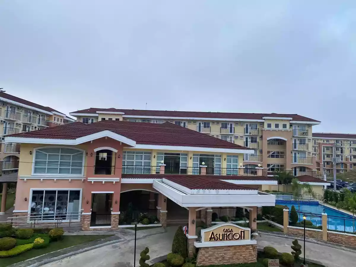 STUDIO-TYPE CONDO UNIT NEAR SAMAL BEACHES