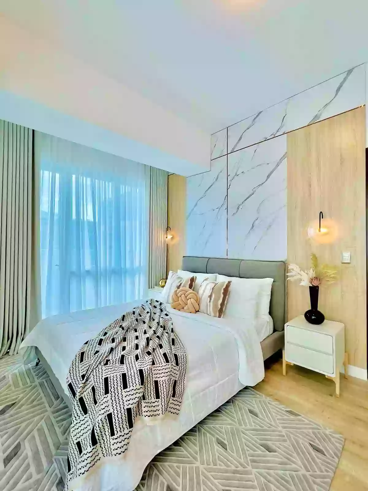 Open photo 12 of 14 — 2BR 38 Park