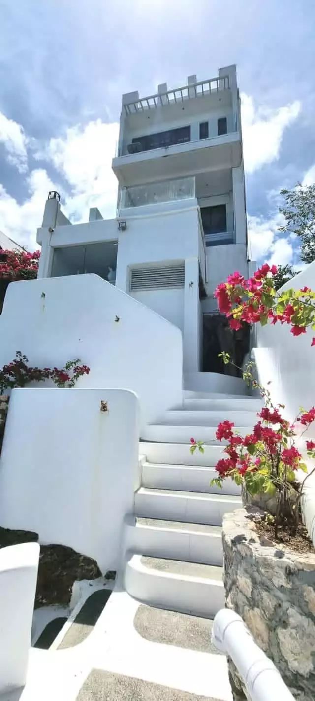 Beach House For Sale in Carmen Cebu