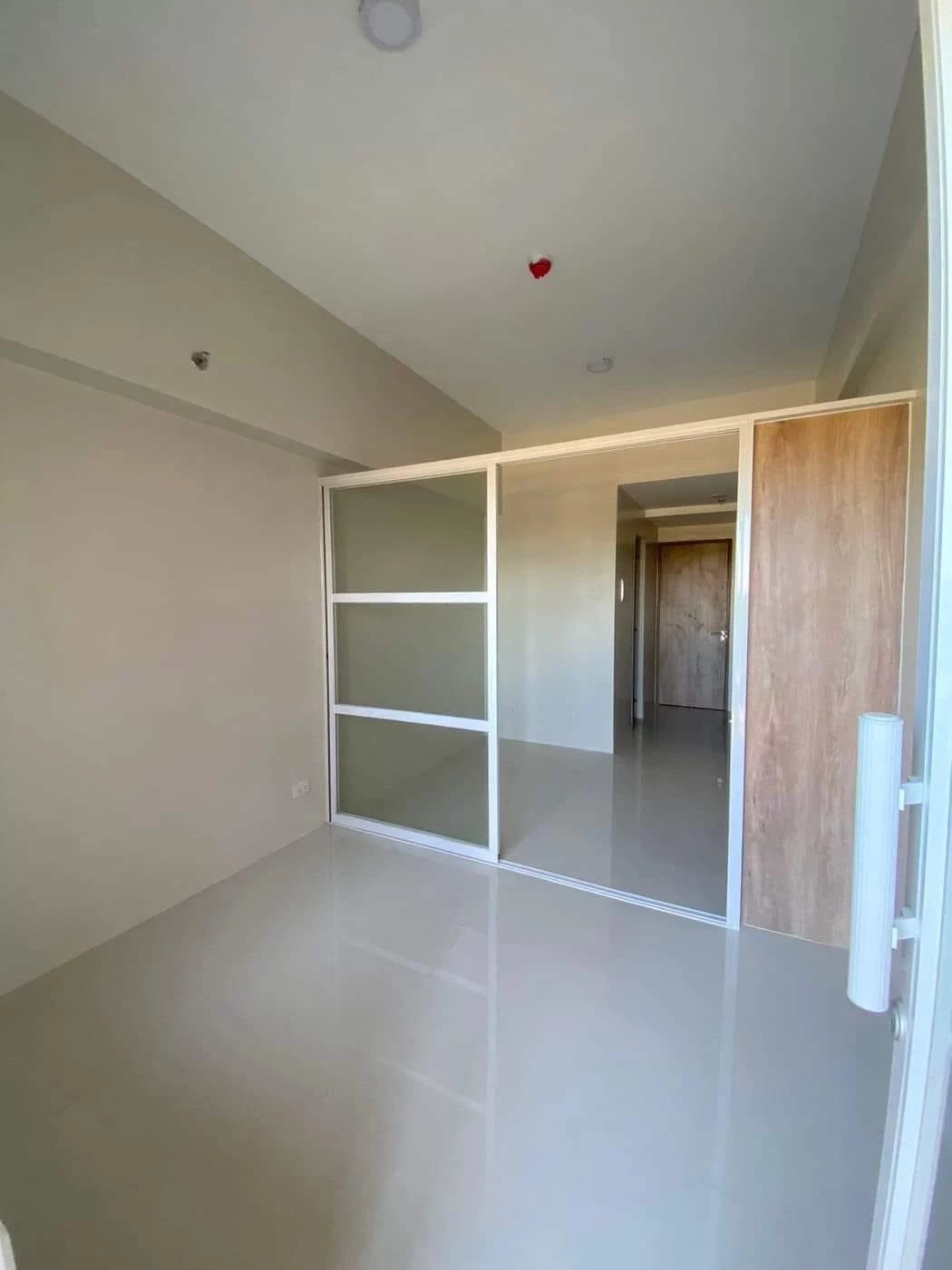 RUSH SALE One BR Condo in Primeworld District Mactan - Agus, Lapu-lapu City — 1 Bedroom in Lapu Lapu City, Cebu — Photo 7