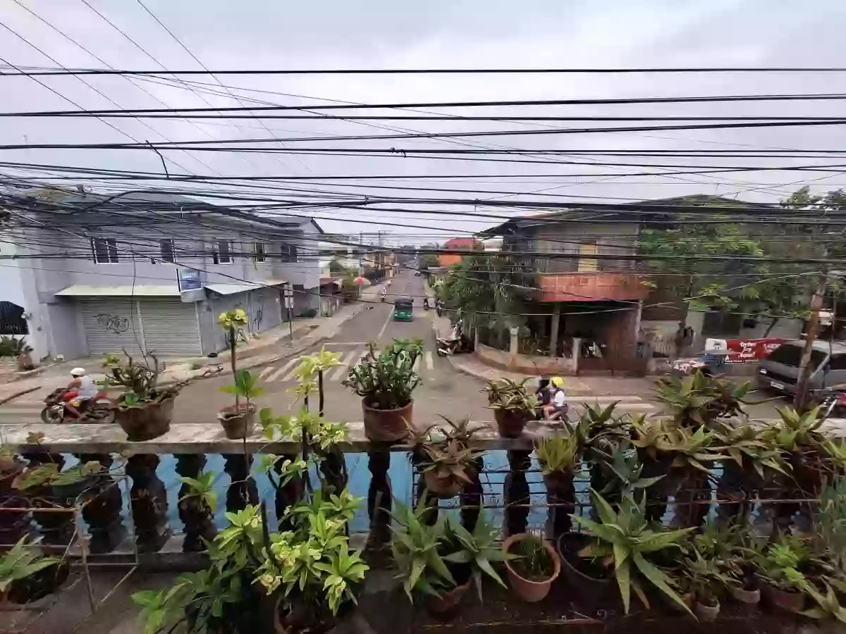 HOUSE AND LOT FOR SALE IN POBLACION DANAO CITY — House and Lot in Cebu, Philippines — Photo 3