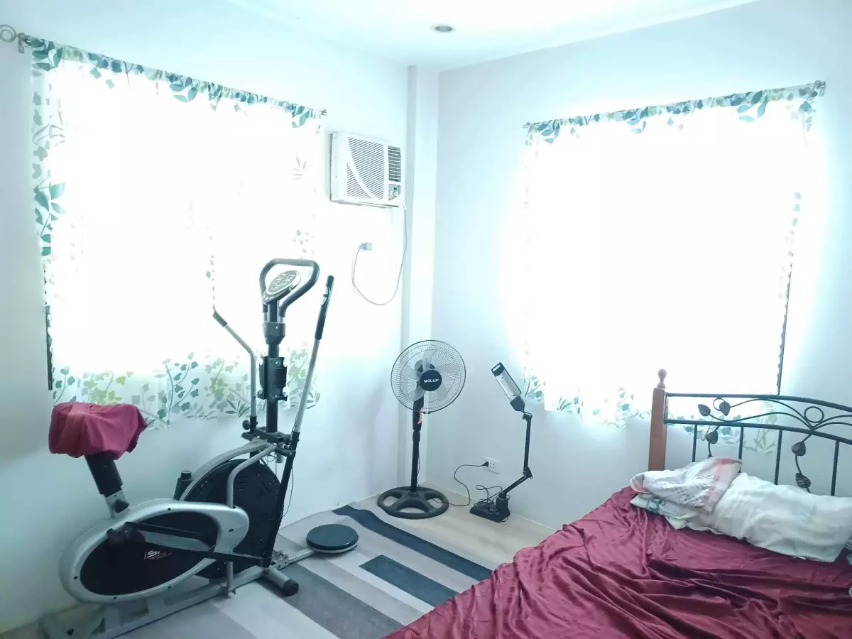 SALE HOUSE AND LOT in lahug CLEAN TITLE — House and Lot in Cebu City, Cebu, Philippines — Photo 5