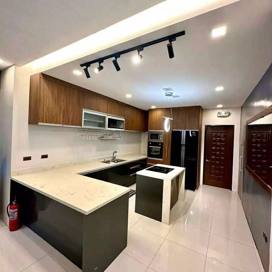 Open photo 11 of 19 — House and Lot RUSH for sale