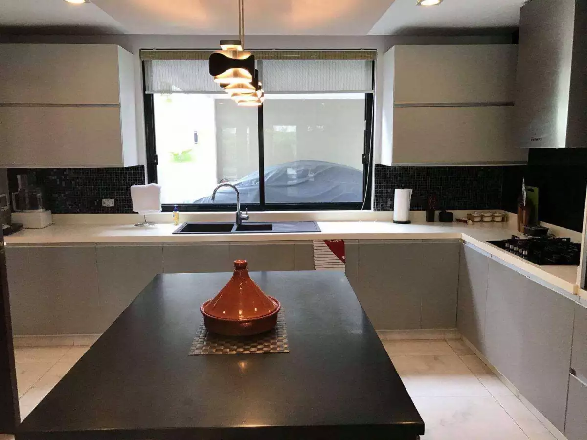 Open photo 50 of 61 — Maria Luisa House for Sale