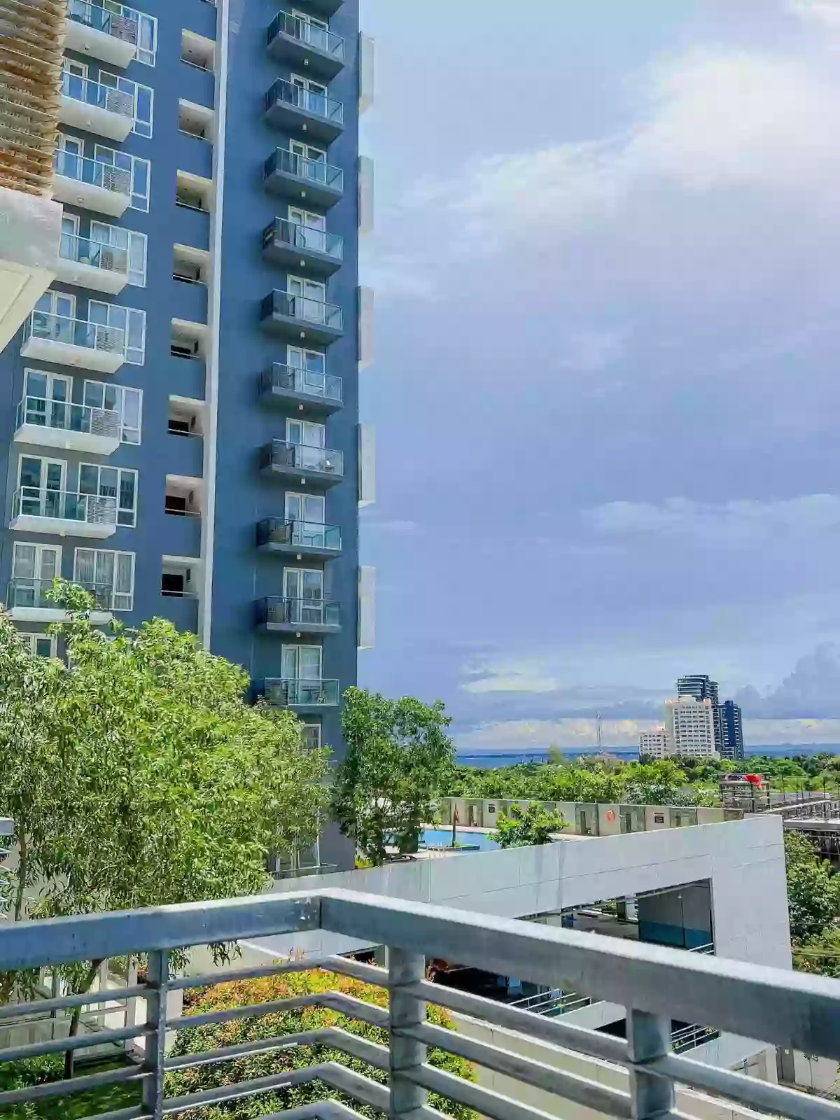 RUSH SALE Fully-Furnished 1BR Condo w/ Balcony on One Pacific Residences Mactan Newtown Lapu2x — Studio in One Pacific Residence, Newtown Boulevard, Lapu-Lapu City — Photo 2