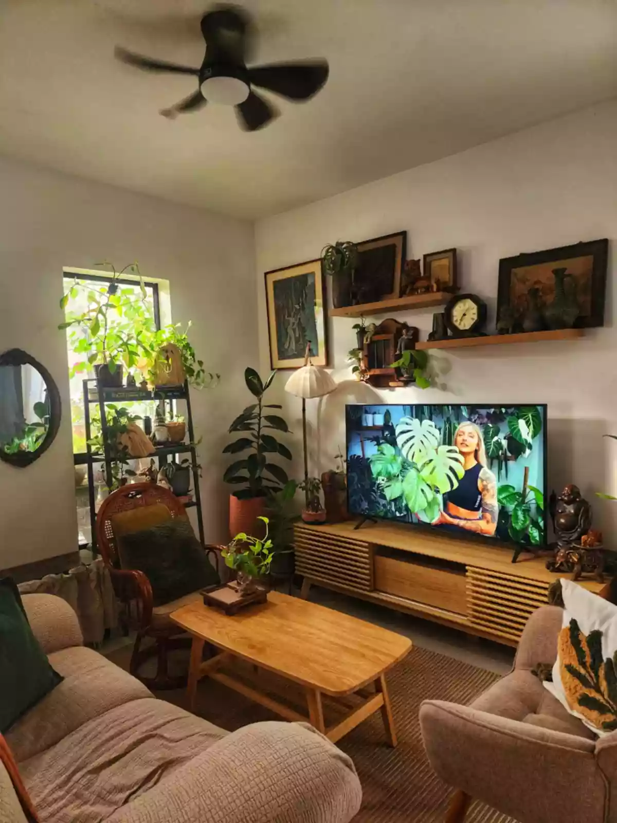 FOR ASSUME HOUSE AND LOT - SPECIAL UNIT CORNER — House and Lot in Cebu City, Cebu, Philippines — Photo 2