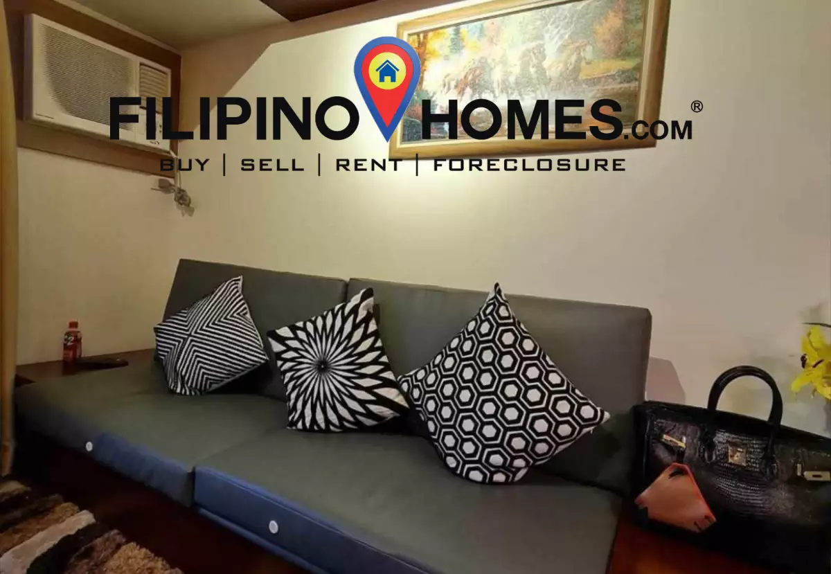 Dress up 1 bedroom unit for sale with parking — 1 Bedroom in Cogon Ramos, Cebu City, Cebu — Photo 2