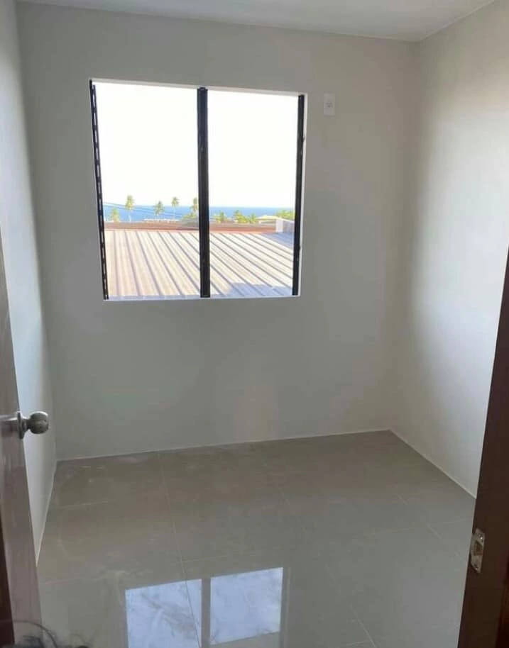 Townhouse for Assume — House and Lot in City of Naga, Cebu, Philippines — Photo 3