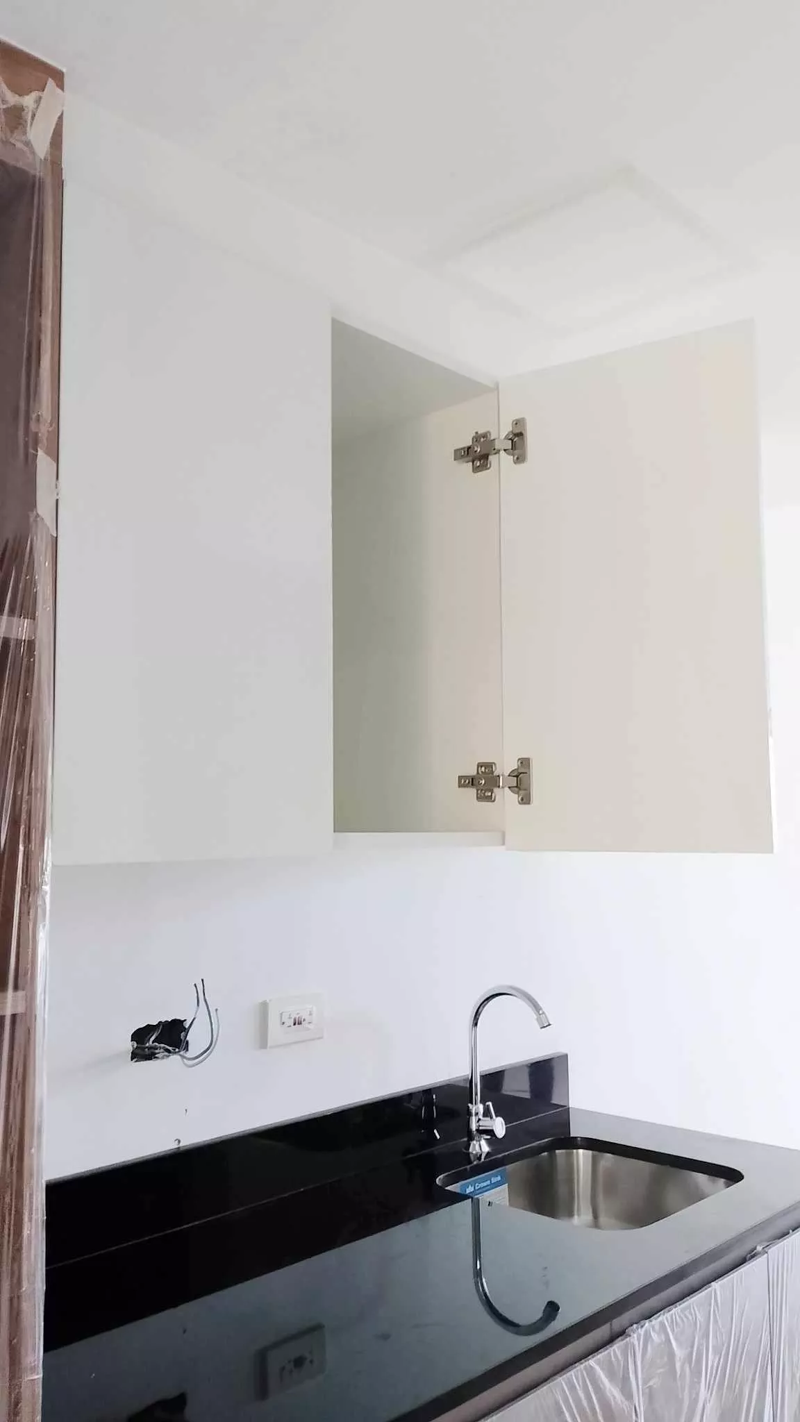 FOR ASSUME STUDIO AT JTOWER RESIDENCE'S 