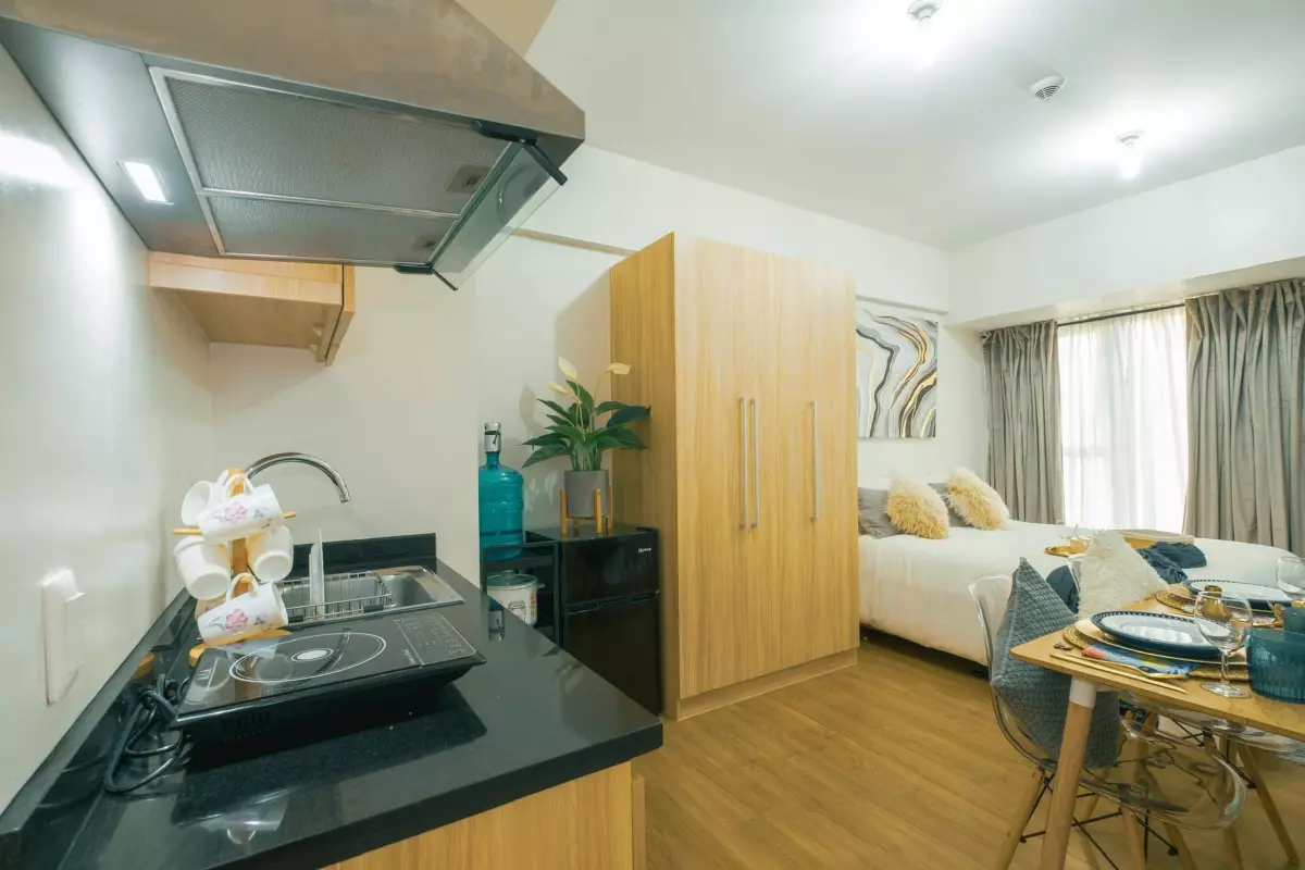 Open photo 16 of 17 — Studio Unit in Solinea Lazuli for Sale 