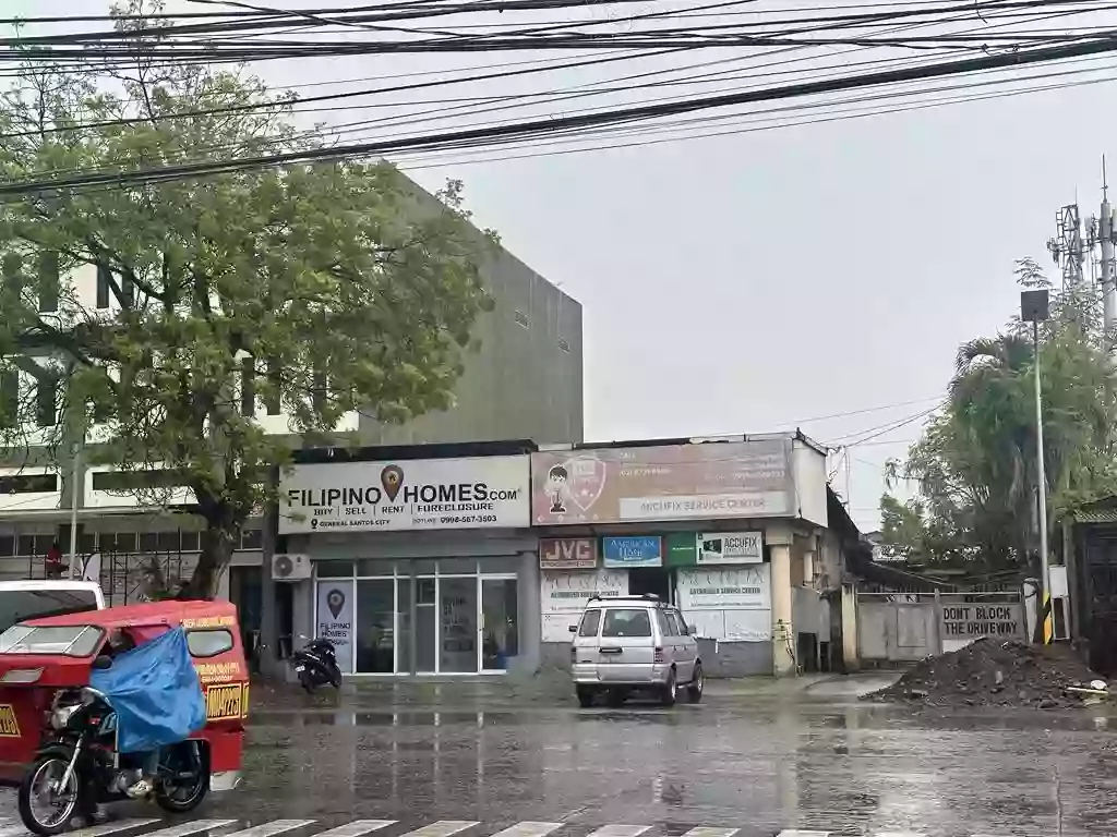 446sqm Commercial Property (Near SM, Chruch, and Plaza Gensan) — Building in Pres. Jose P. Laurel Avenue, General Santos City, South Cotabato — Photo 4