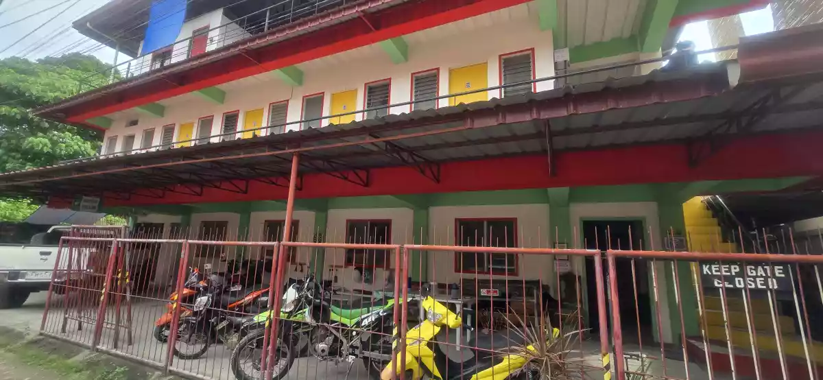Income Generating Apartment with 25 rooms neat Acsat and FU for Sale — Apartment in Dumaguete City, Negros Oriental, Philippines — Photo 3