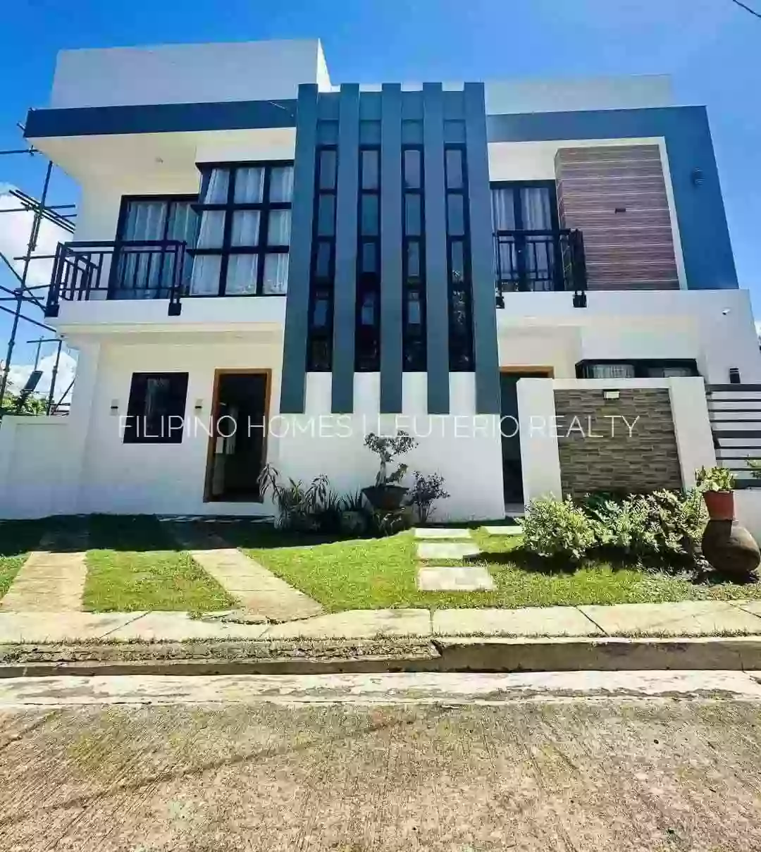 Open photo 11 of 17 — House and Lot for Sale