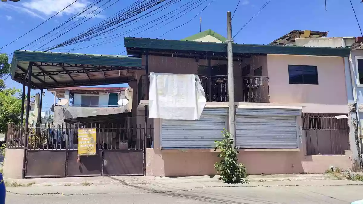 Corner House and Lot for Sale — Townhouse in Lapu-Lapu City, Cebu, Philippines — Photo 2
