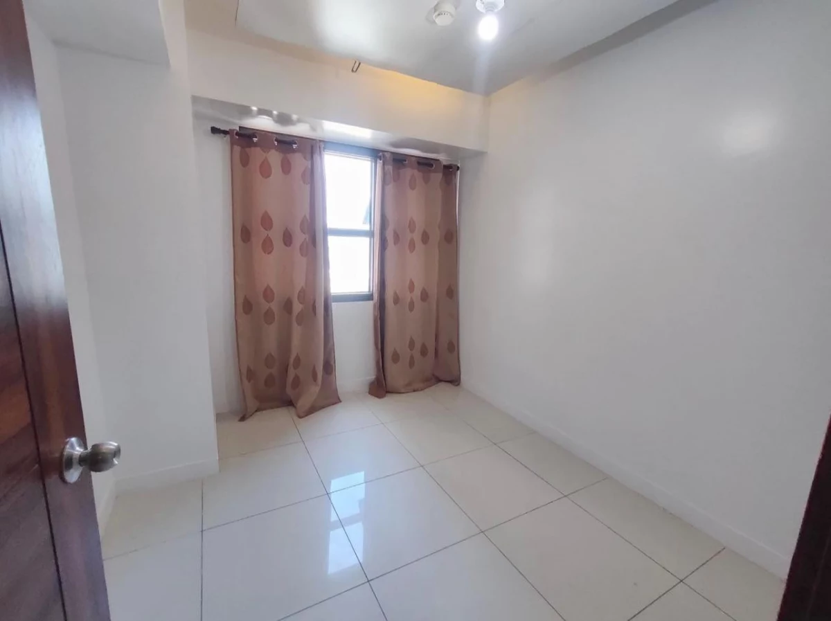 FOR SALE 2 BEDROOM IN HORIZONS 101 — 2 Bedrooms in Cogon Ramos, Cebu City, Cebu — Photo 4