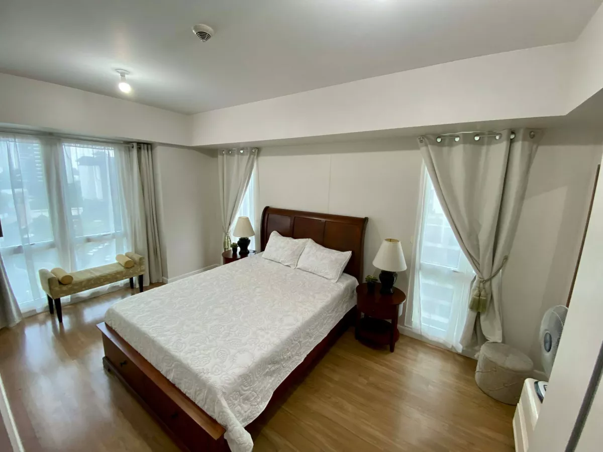 2BR Condo for Rent | Solinea Tower 2 — 2 Bedrooms in Cebu City, Philippines — Photo 2