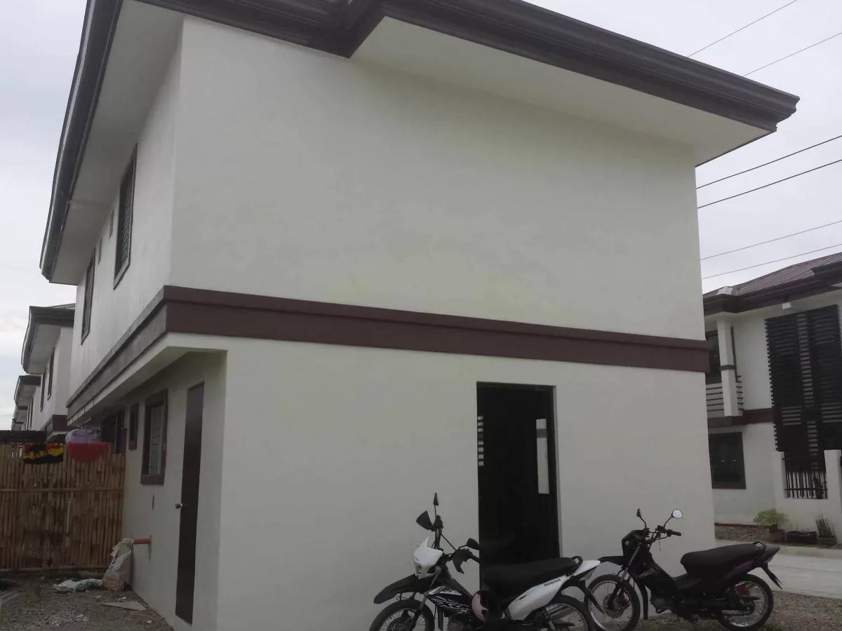 TITLE HOUSE AND LOT FOR SALE — House and Lot in Lapu-Lapu City, Cebu, Philippines — Photo 2