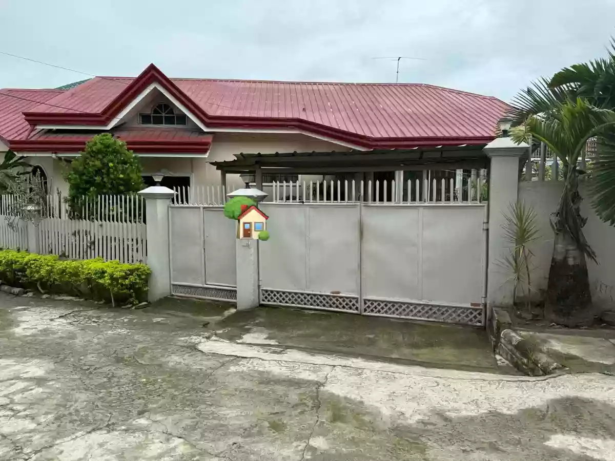 Rush sale House in Mandaue City — House and Lot in Cebu, Philippines — Photo 2