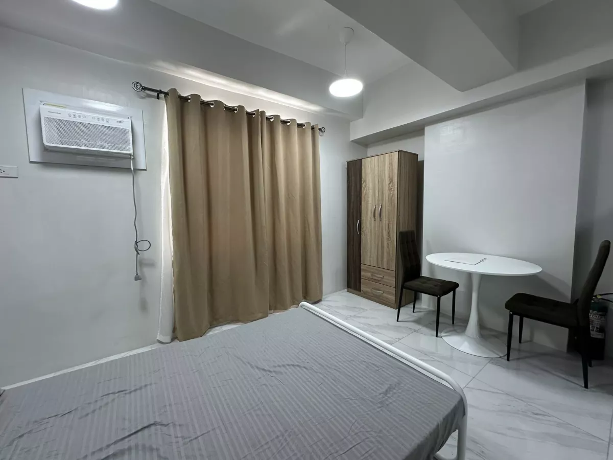 SEMI-FURNISHED STUDIO UNIT — Studio in Cebu City, Cebu — Photo 3