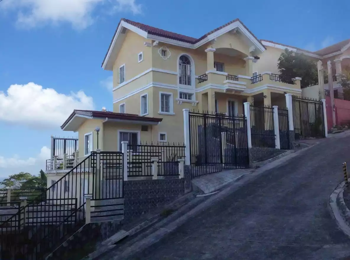 Million Dollar View Corner House in Azienda Milan Talisay City Cebu
