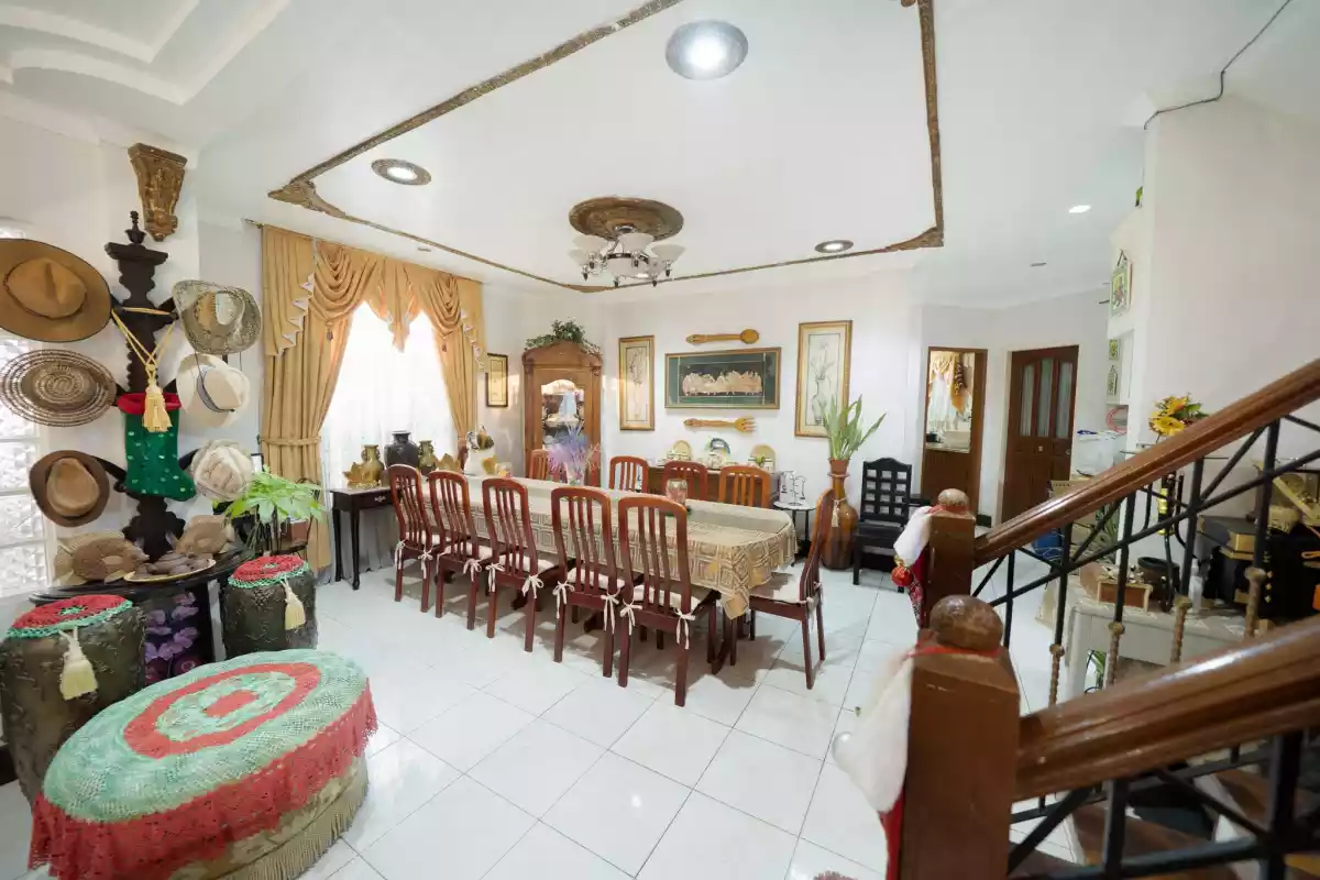 Rush sale 4 storey house and lot with seaview in Talisay City — House and Lot in Cebu, Philippines — Photo 3