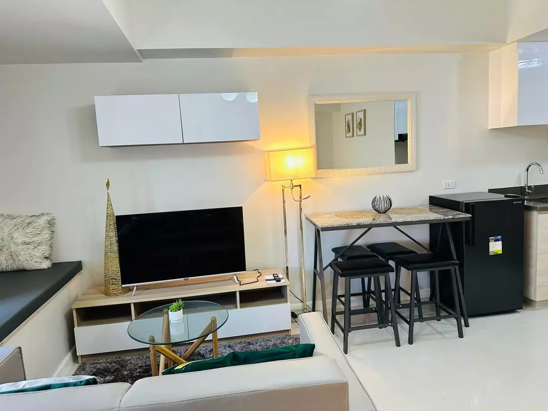Mandani Bay Studio Fully Furnished — Studio in F.E. Zuellig Avenue, Mandaue City, Philippines — Photo 2