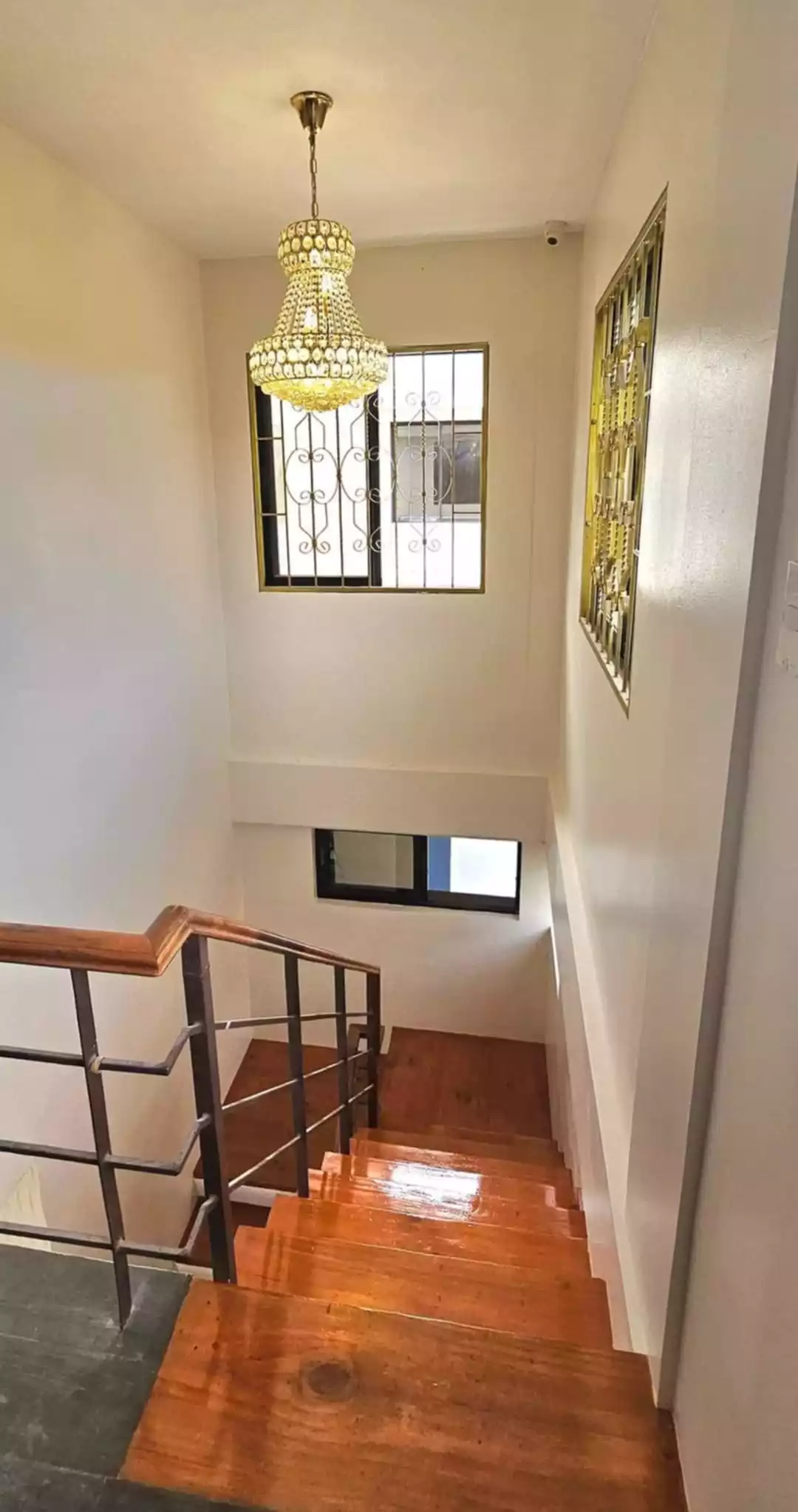 House and Lot near Ateneo de Cebu for Sale! — House and Lot in H Abellana, Mandaue City, Cebu — Photo 3