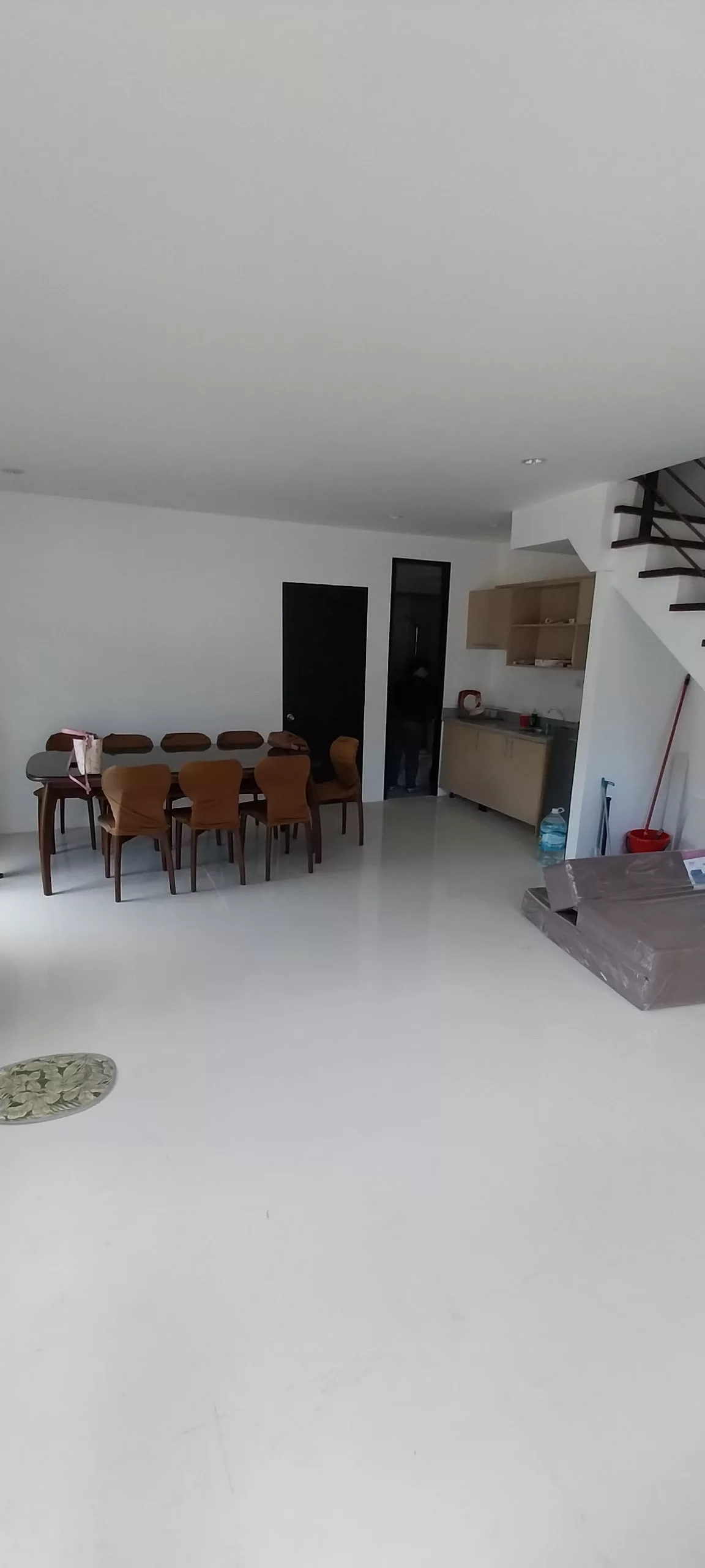 Corner House and Lot in Minglanilla Highlands — House and Lot in Cebu, Philippines — Photo 3