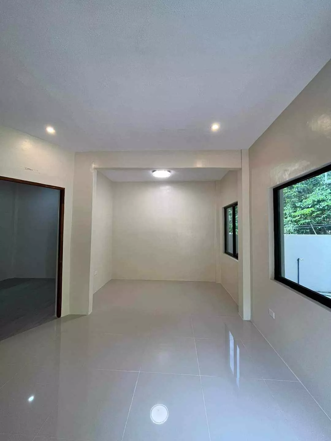 House and Lot for Sale — House and Lot in BUSAY HEIGHTS SUBDIVISIO, Cebu City, Cebu — Photo 2