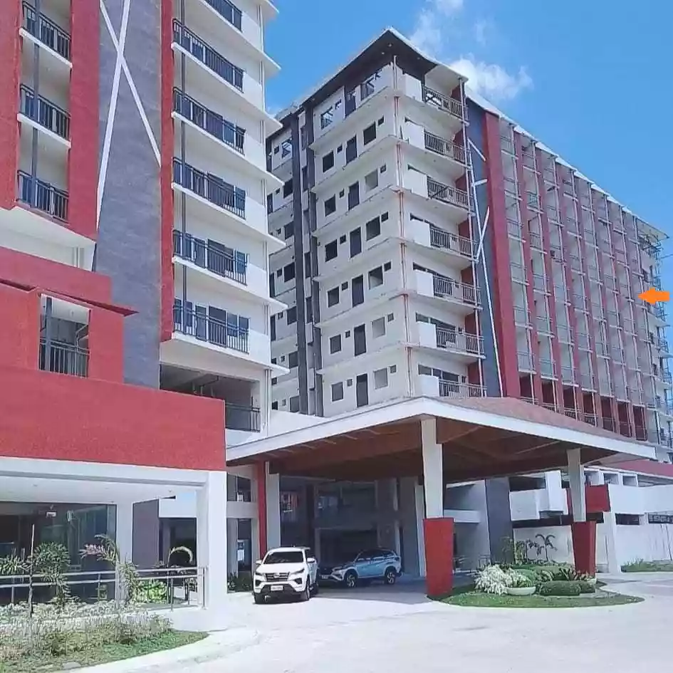 For Assume One BR Condo with Parking Included at Primeworld District Mactan — 1 Bedroom in Lapu Lapu City, Cebu — Photo 3