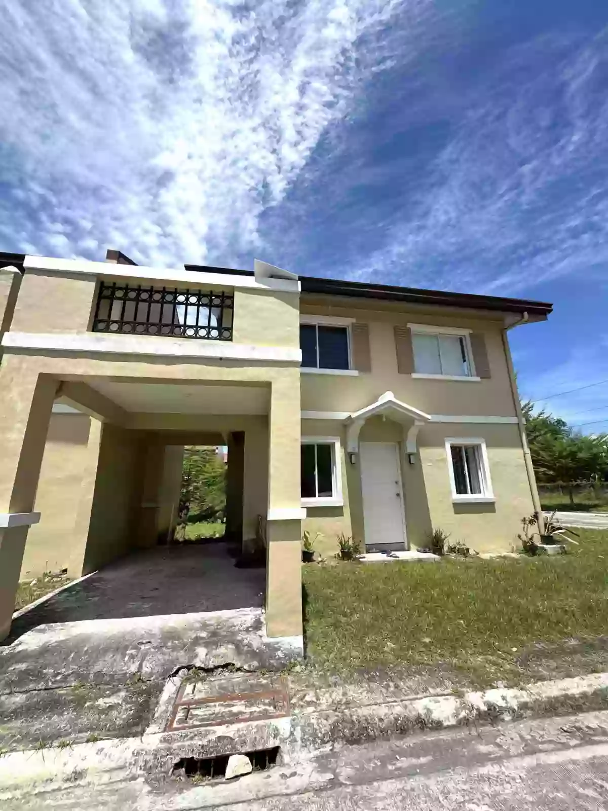 HOUSE & LOT FOR SALE